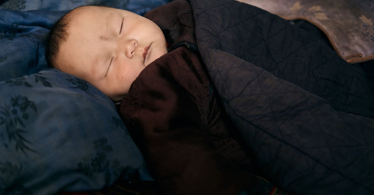 Dlaczego 10-miesięczne dziecko budzi się w nocy? Najczęstsze przyczyny i jak sobie z nimi radzić