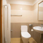 Jak zaprojektować nowoczesną łazienkę w Warszawie?