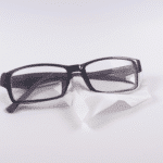 Jak dobrać odpowiednie ściereczki do okularów aby zapewnić im długą żywotność?