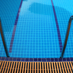 Czy basen z przeciwprądem jest dobrym rozwiązaniem dla Twojego treningu pływackiego?